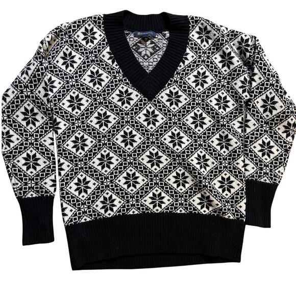 Brooks Brothers Wool Blend Black & White Snowflake V-Neck Sweater Size Small - Picture 3 of 9